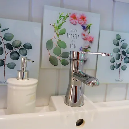 Hillhouse - Mit Sauna בית נופש