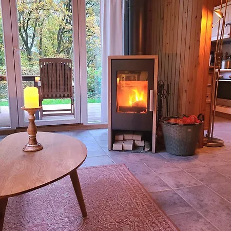 Hillhouse - Mit Sauna בית נופש